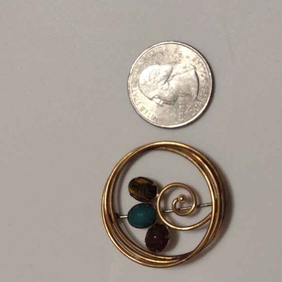 Vintage Petite Gemstone Scarab 14K GF Circle Brooch - Picture 5 of 5